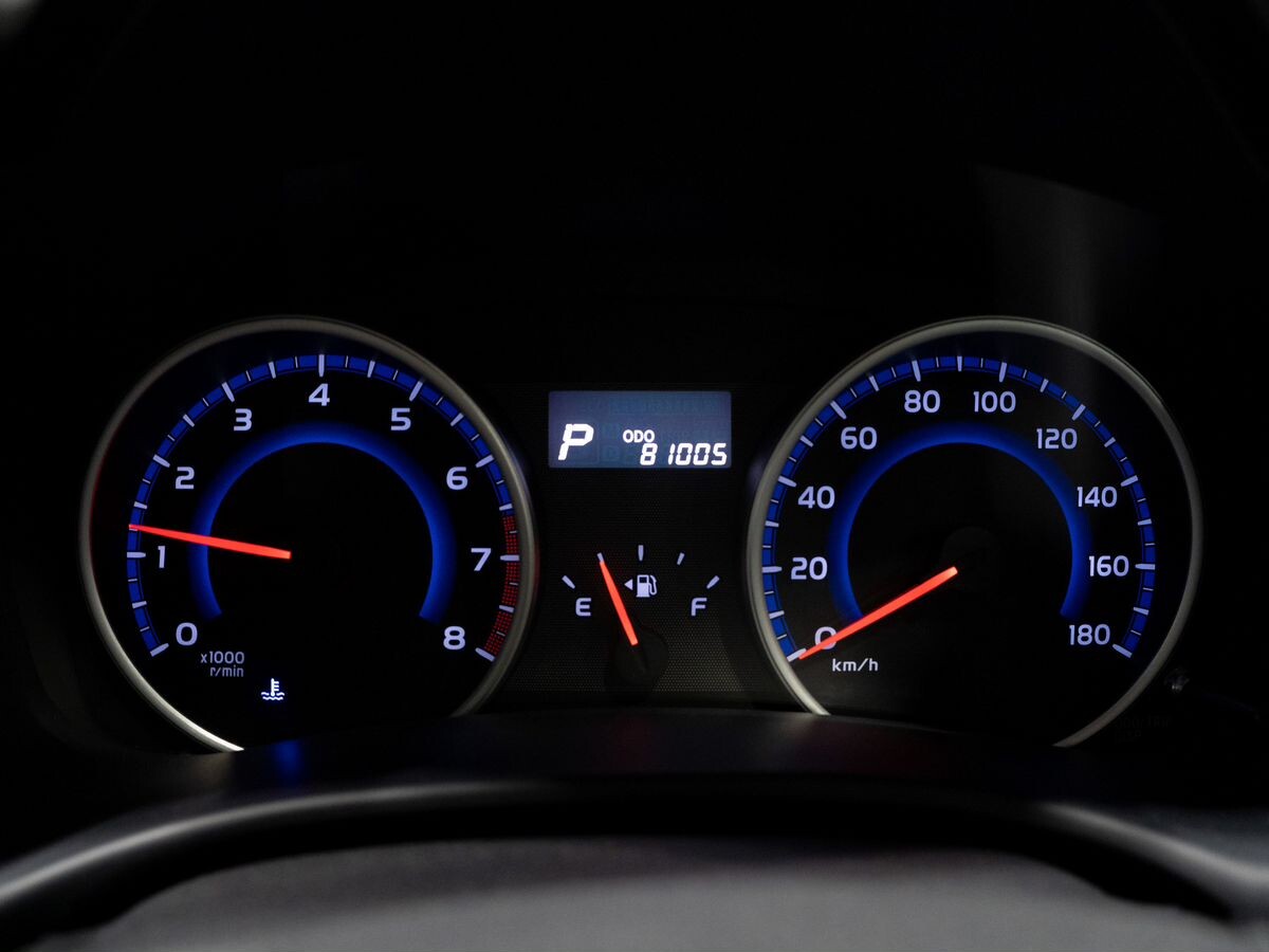 Toyota Wish 2015 - фото автомобиля