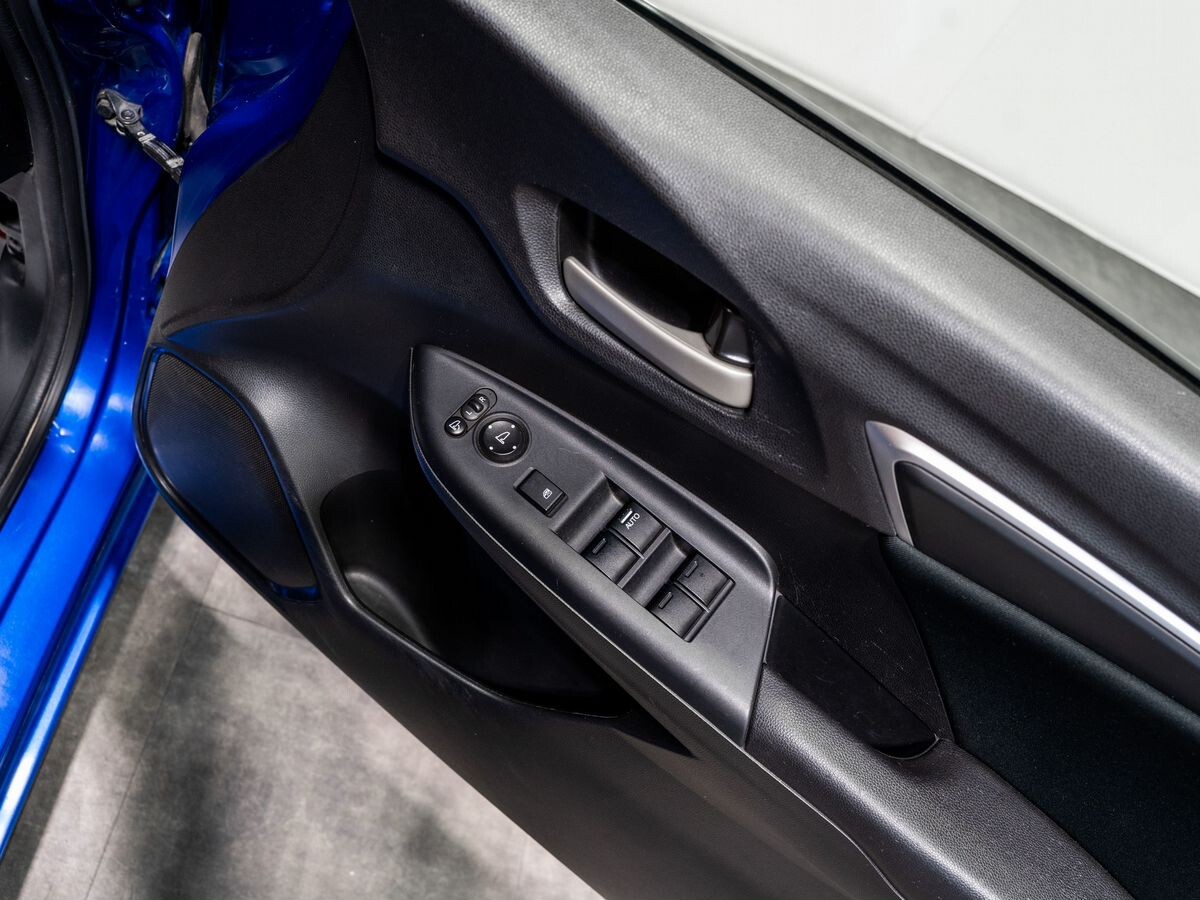 Honda Fit 2015 - фото автомобиля