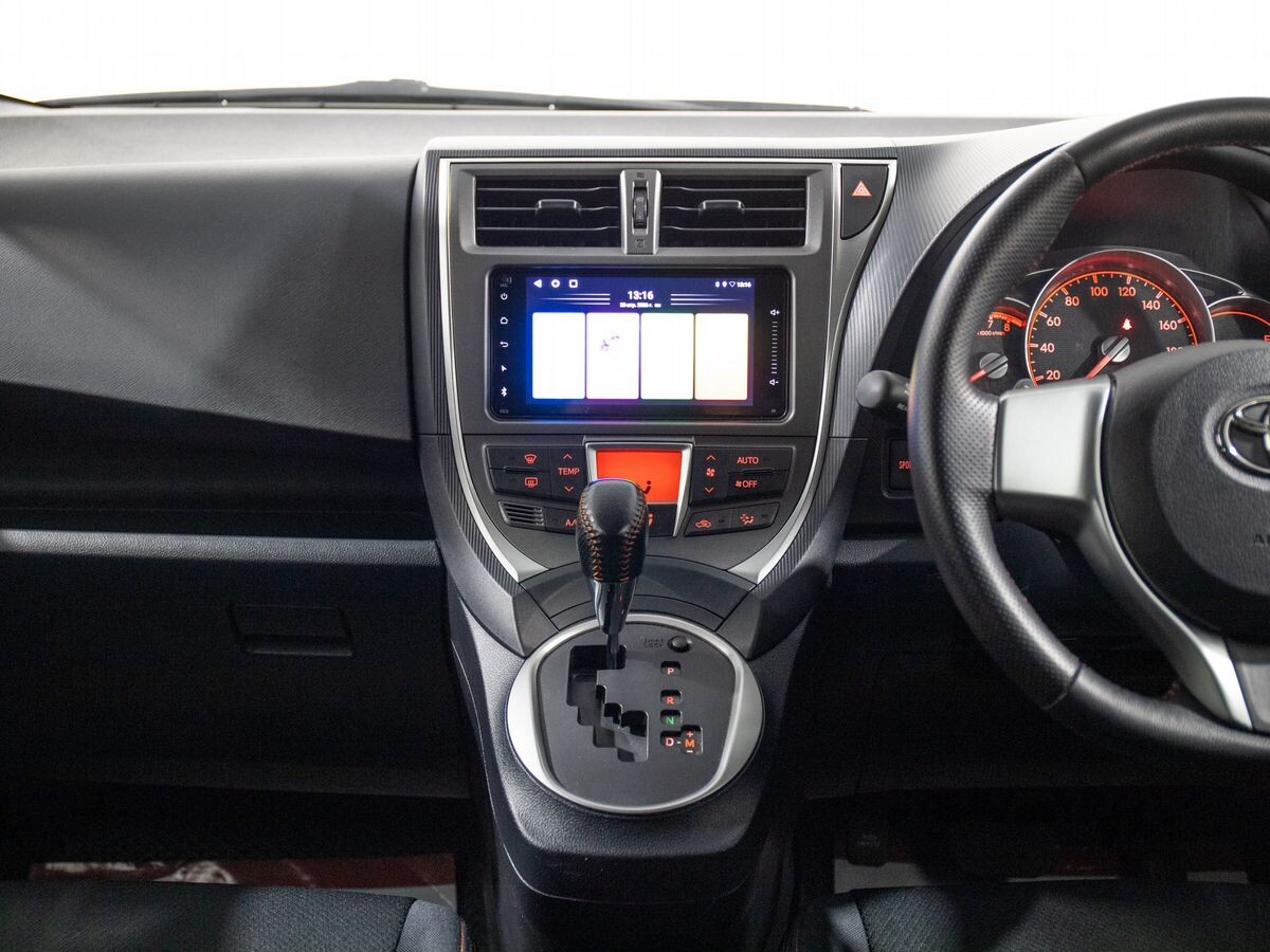 Toyota Ractis 2011 - фото автомобиля