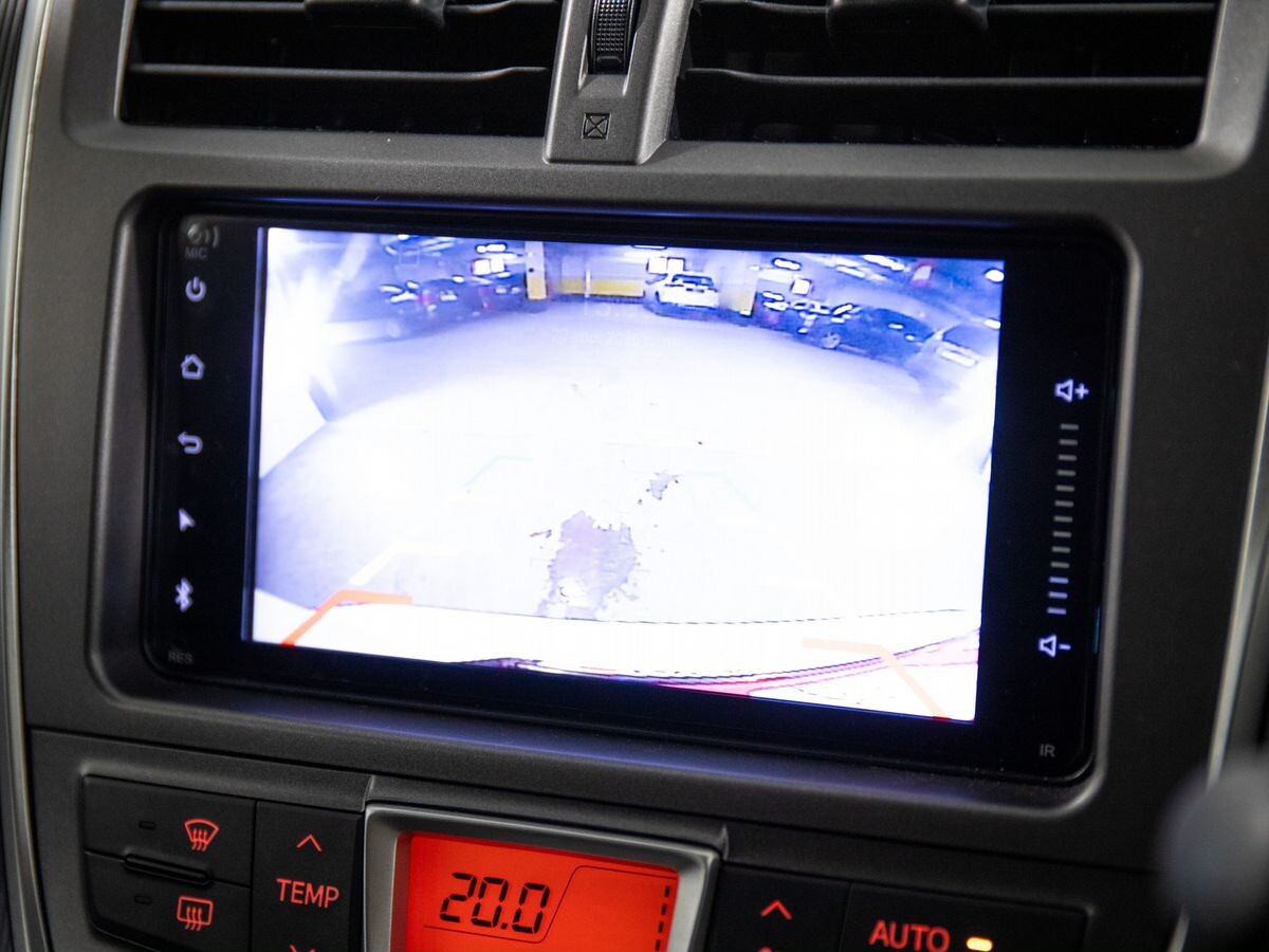 Toyota Ractis 2011 - фото автомобиля