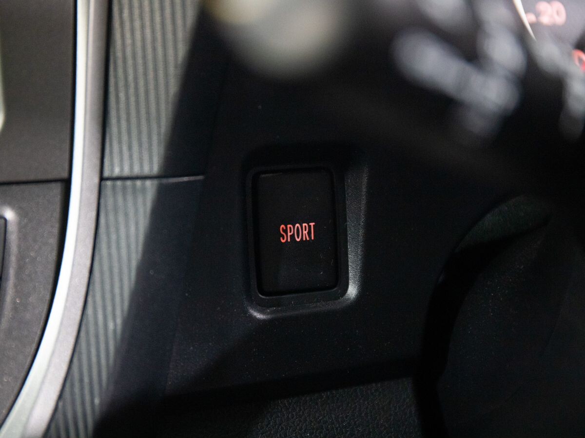 Toyota Ractis 2011 - фото автомобиля