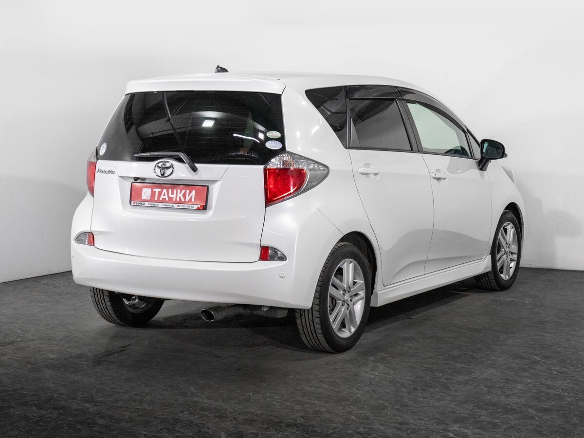 Toyota Ractis 2011 - фото автомобиля