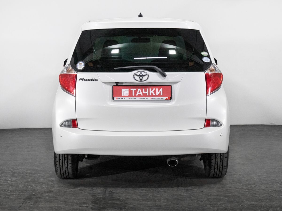 Toyota Ractis 2011 - фото автомобиля