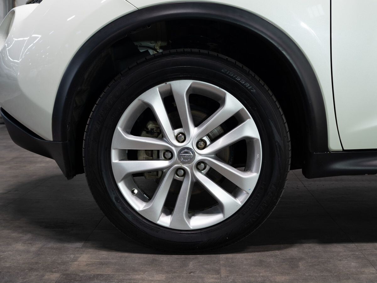Nissan Juke 2011 - фото автомобиля