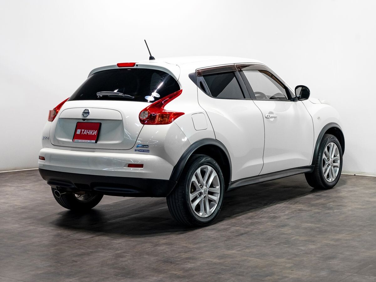 Nissan Juke 2011 - фото автомобиля