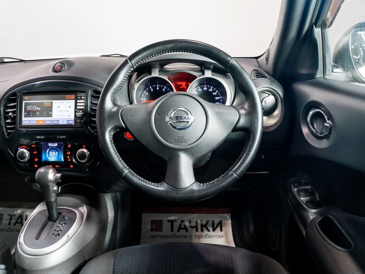 Nissan Juke 2011 - фото автомобиля