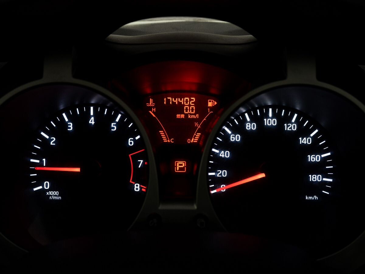 Nissan Juke 2011 - фото автомобиля