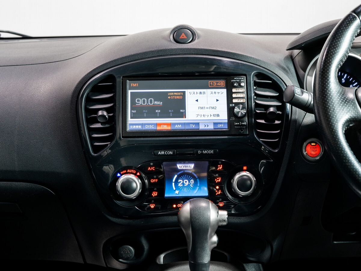 Nissan Juke 2011 - фото автомобиля