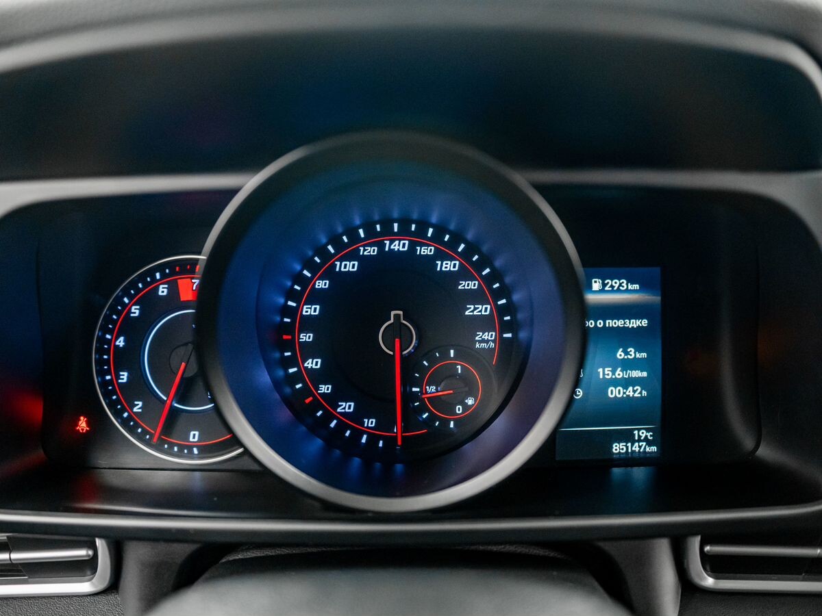 Hyundai Elantra 2021 - фото автомобиля