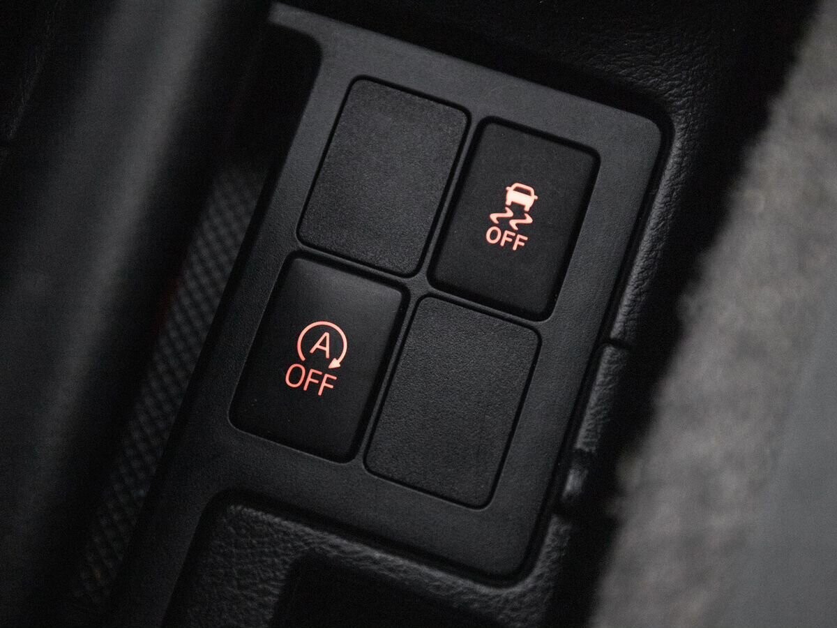 Toyota Vitz 2019 - фото автомобиля