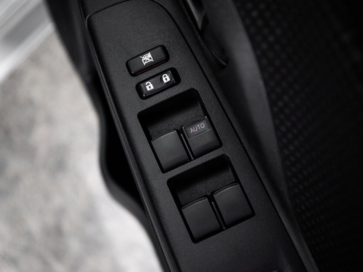 Toyota Vitz 2019 - фото автомобиля