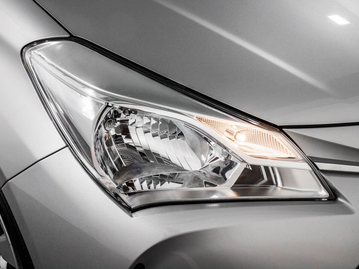 Toyota Vitz 2019 - фото автомобиля