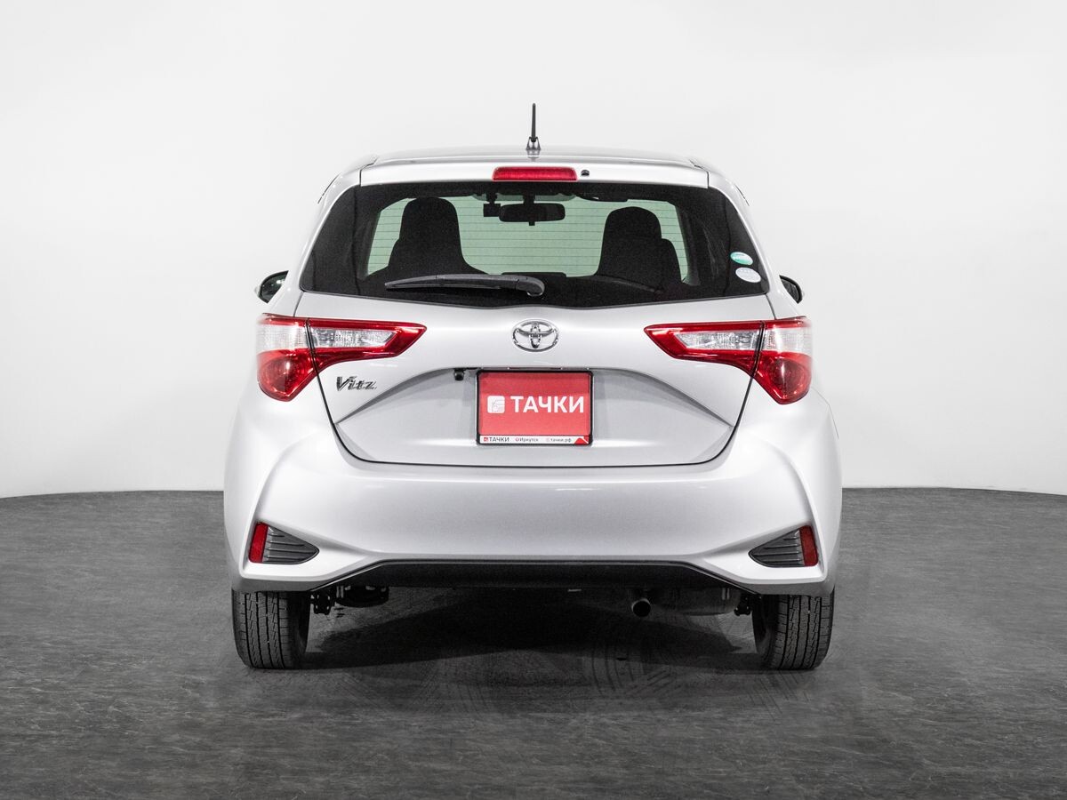 Toyota Vitz 2019 - фото автомобиля