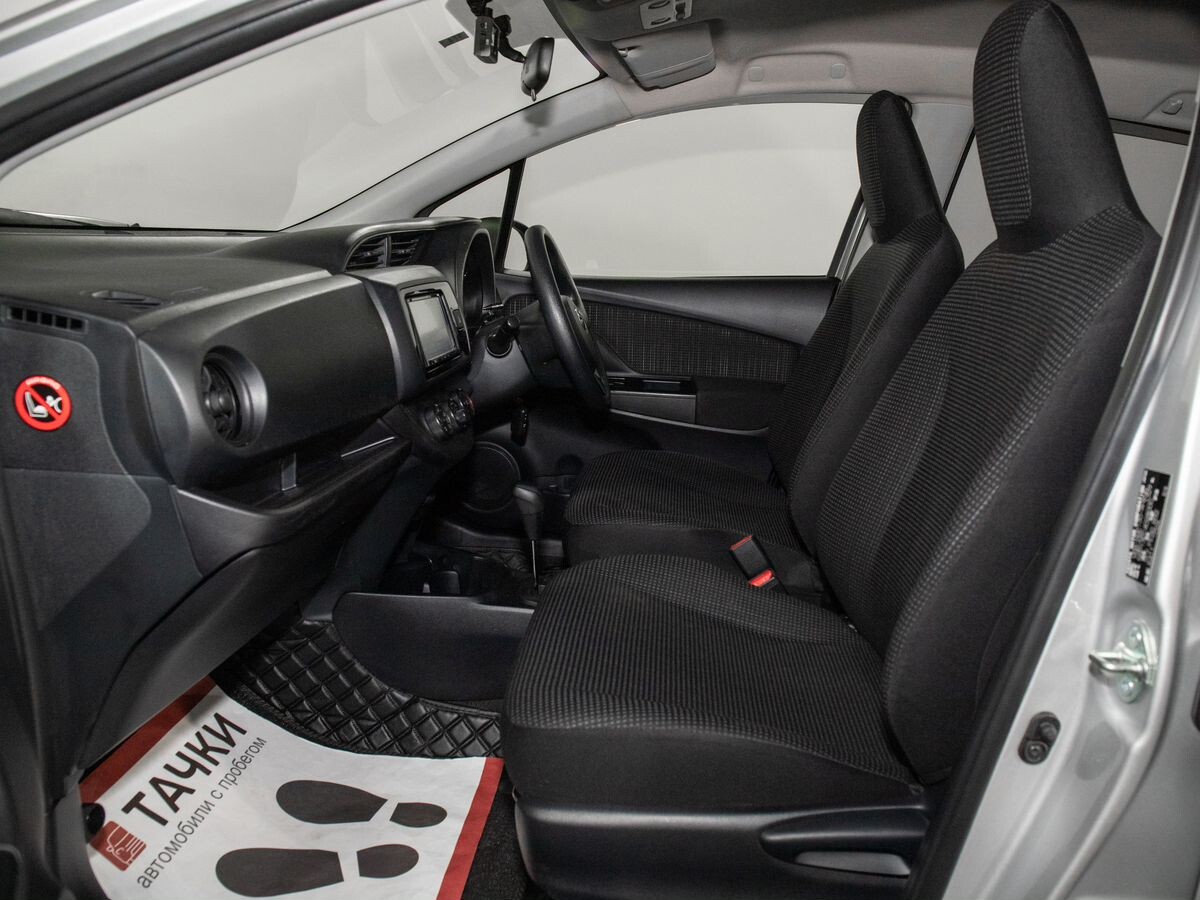 Toyota Vitz 2019 - фото автомобиля