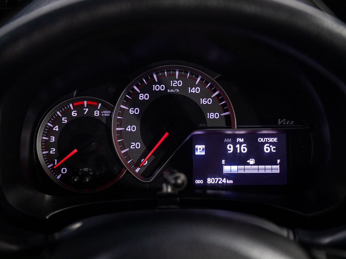 Toyota Vitz 2019 - фото автомобиля