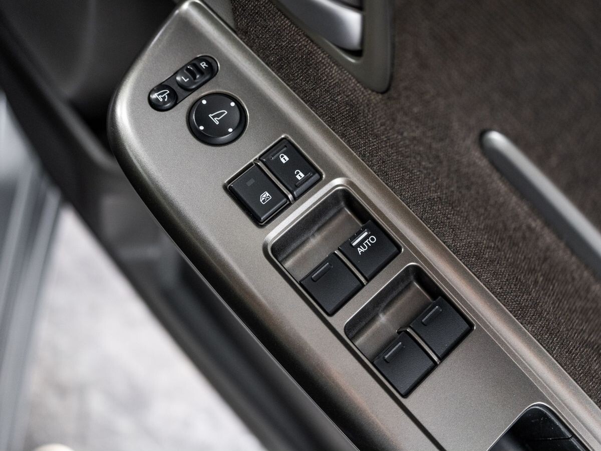 Honda Stepwgn 2015 - фото автомобиля