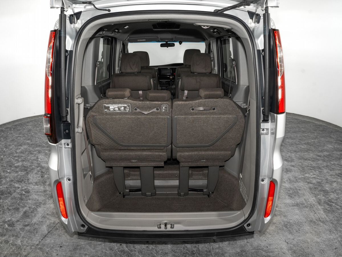 Honda Stepwgn 2015 - фото автомобиля