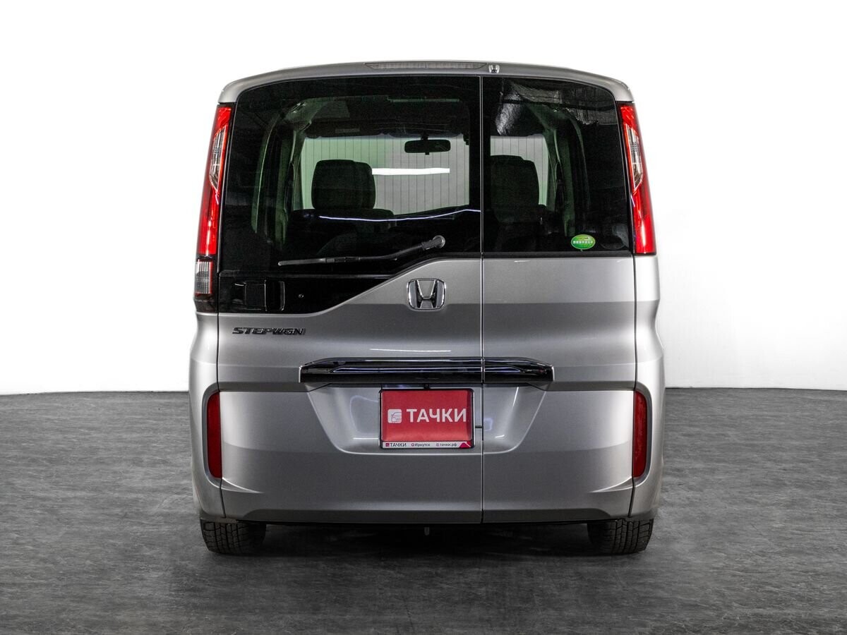 Honda Stepwgn 2015 - фото автомобиля