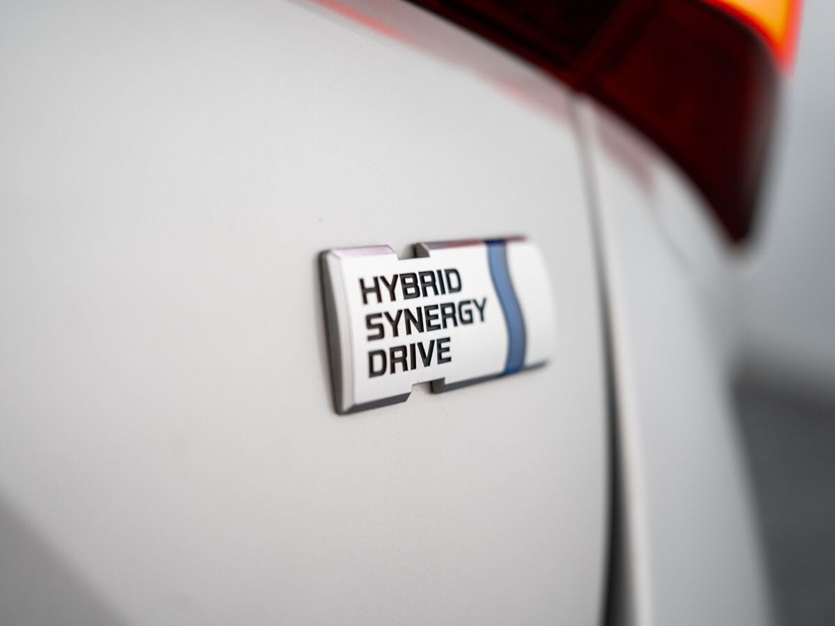 Toyota Prius 2019 - фото автомобиля