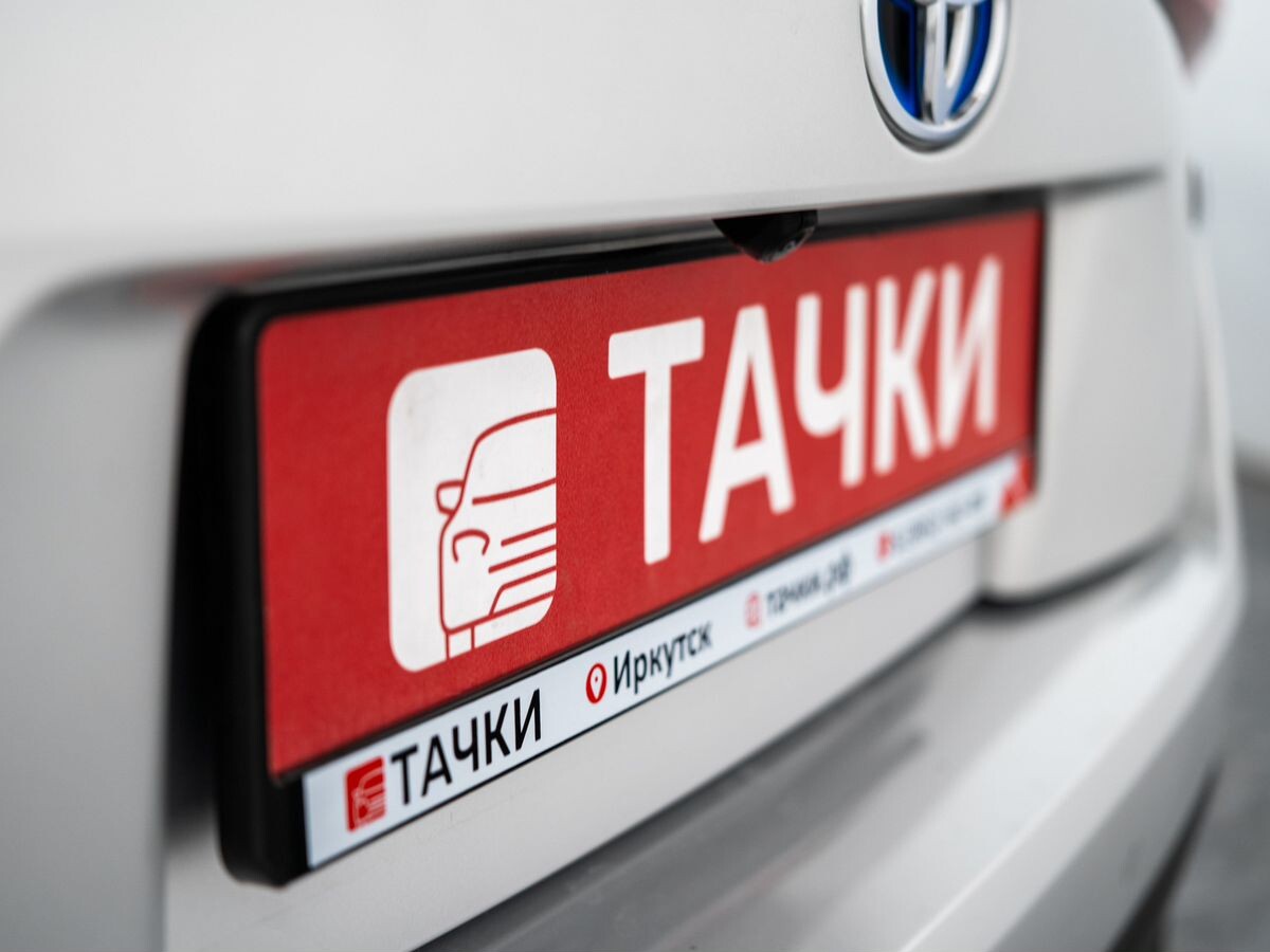 Toyota Prius 2019 - фото автомобиля