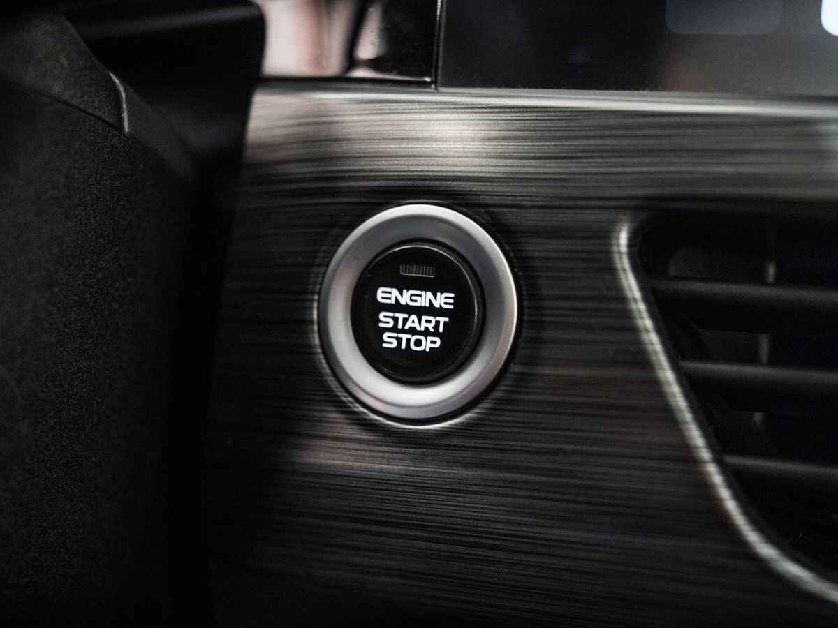 Geely Tugella 2024 - фото автомобиля