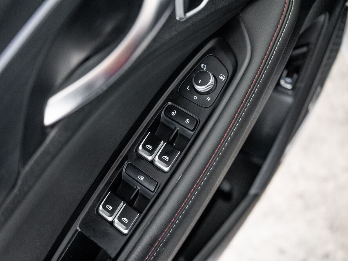 Geely Tugella 2024 - фото автомобиля