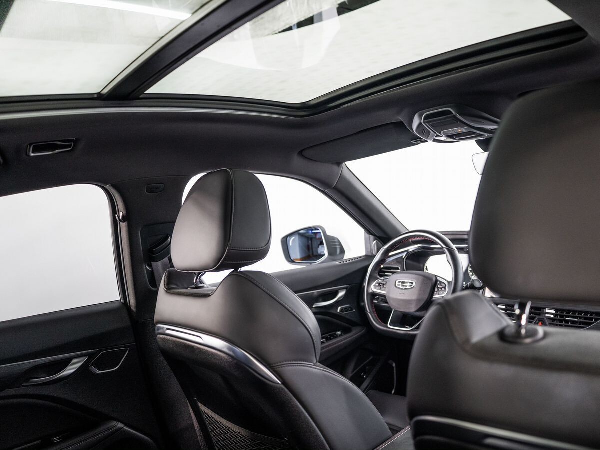 Geely Tugella 2024 - фото автомобиля