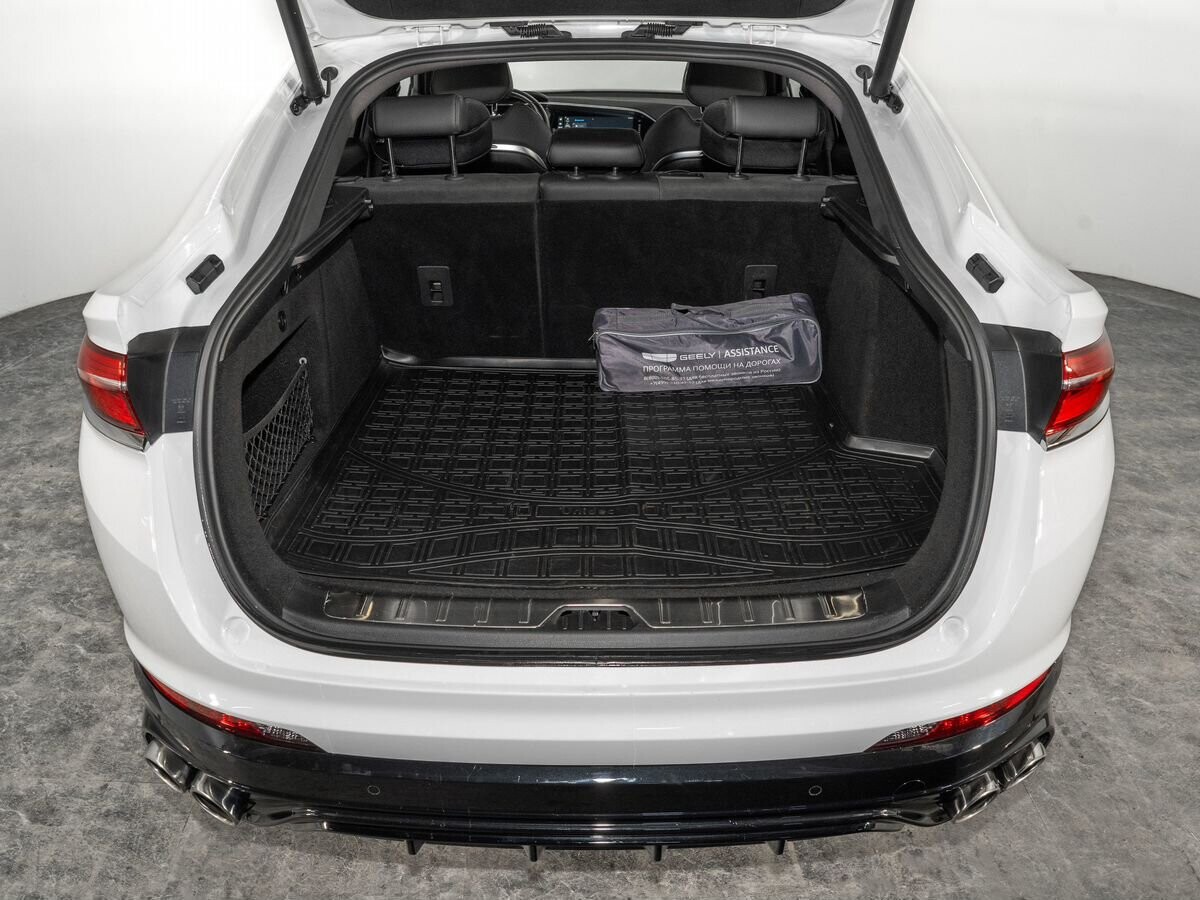 Geely Tugella 2024 - фото автомобиля