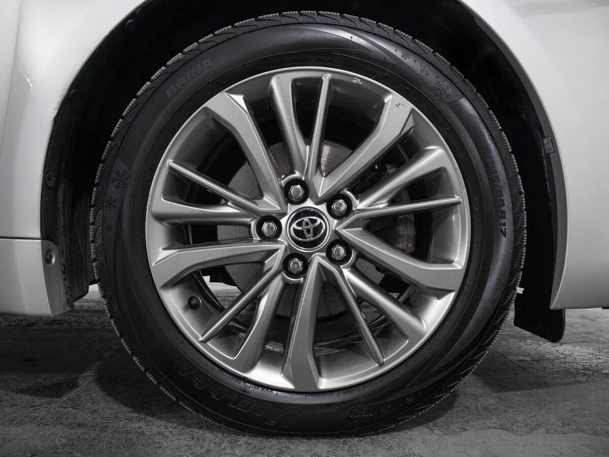 Toyota Avensis 2016 - фото автомобиля