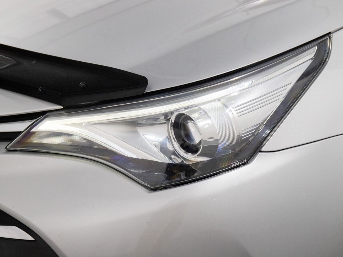 Toyota Avensis 2016 - фото автомобиля