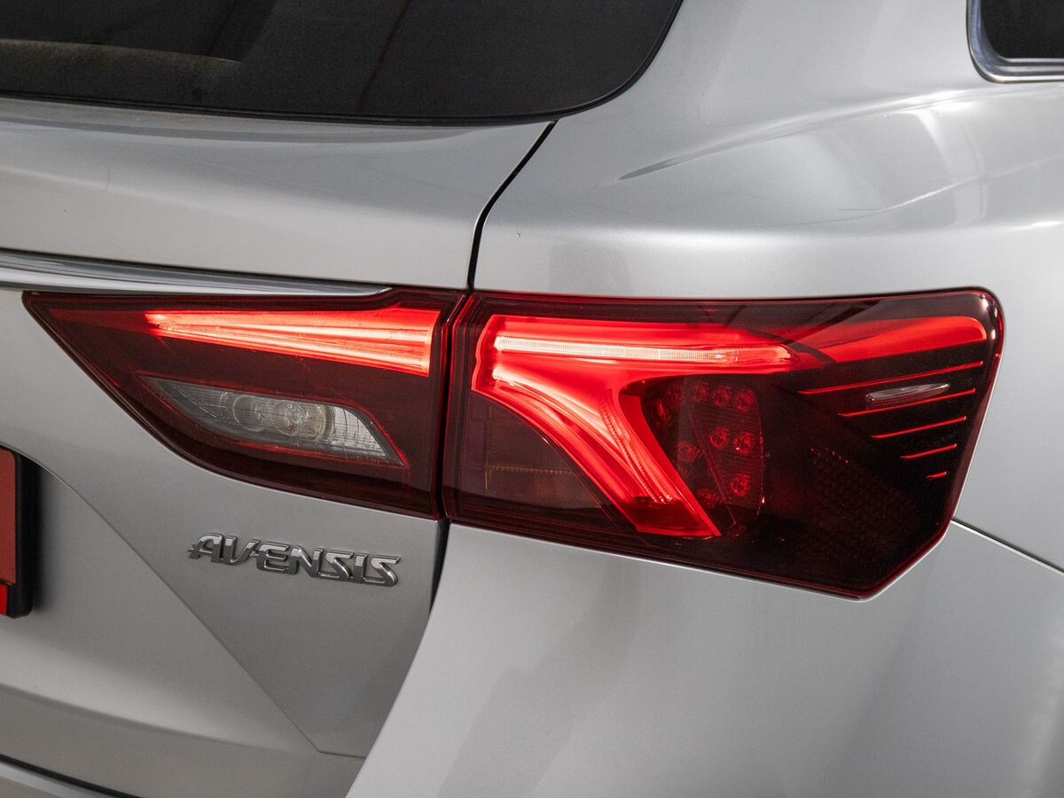 Toyota Avensis 2016 - фото автомобиля