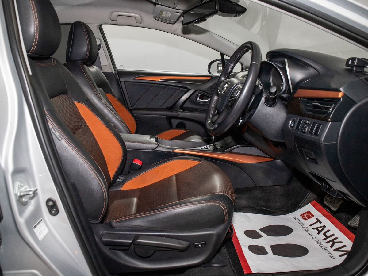 Toyota Avensis 2016 - фото автомобиля