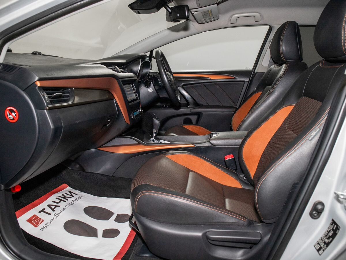 Toyota Avensis 2016 - фото автомобиля