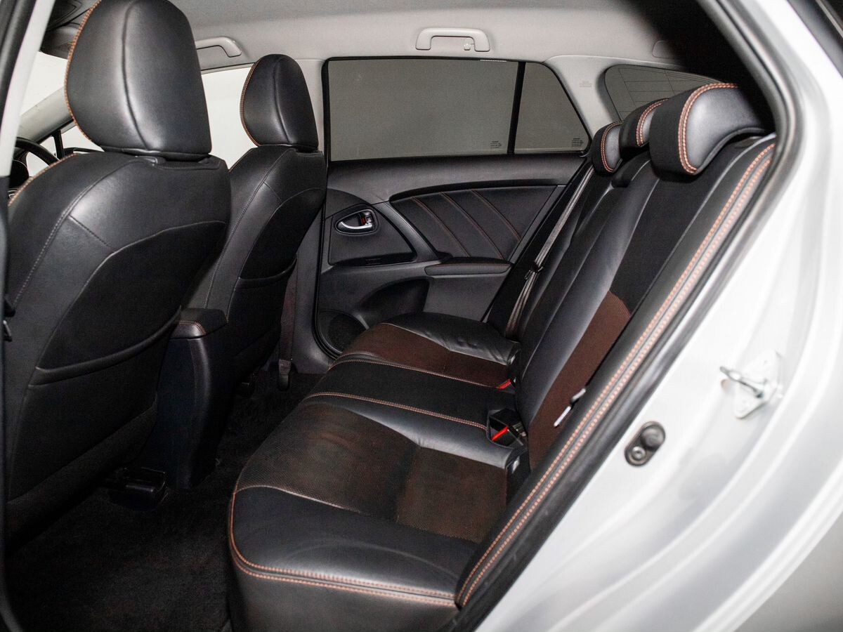 Toyota Avensis 2016 - фото автомобиля