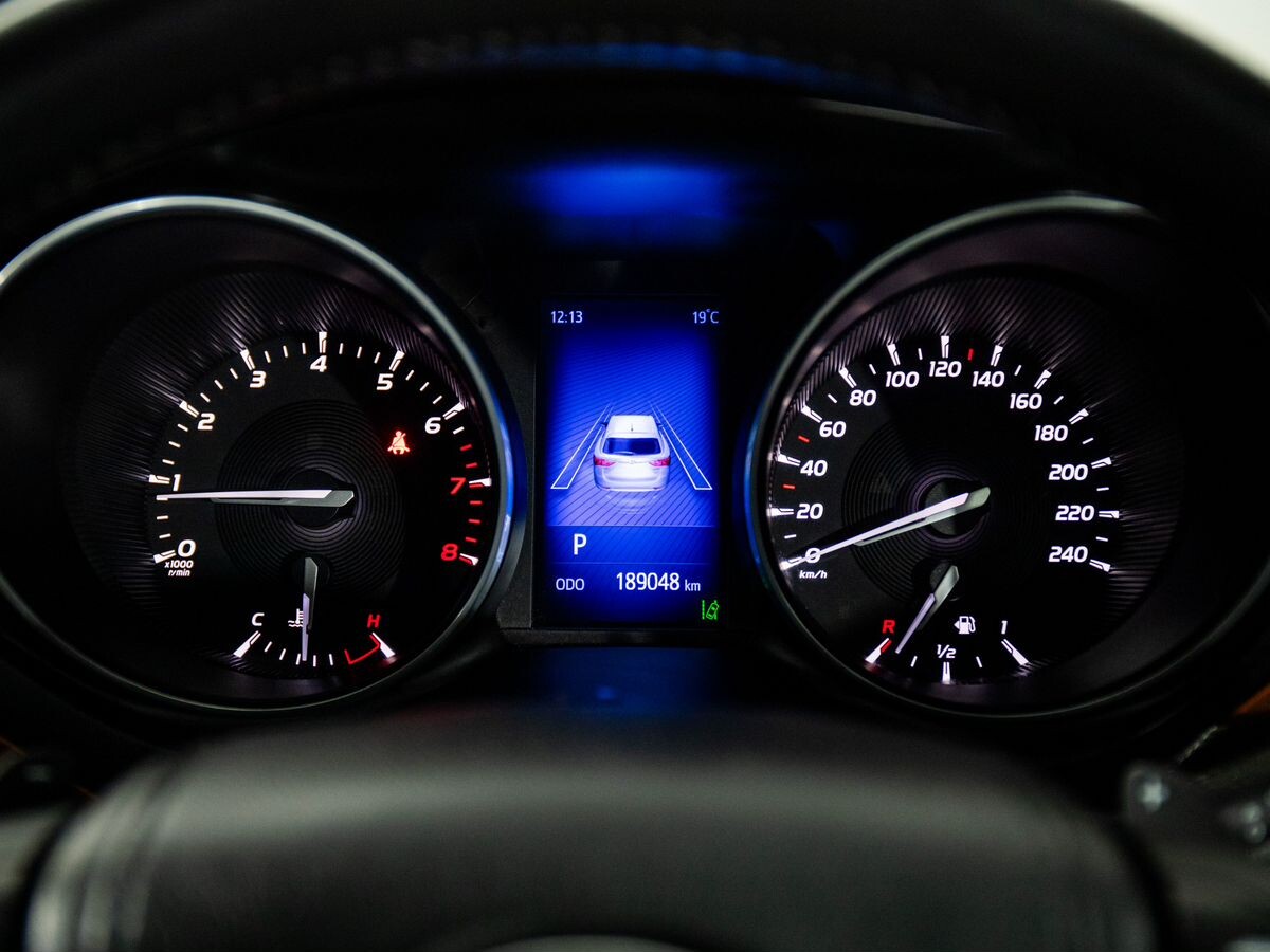 Toyota Avensis 2016 - фото автомобиля