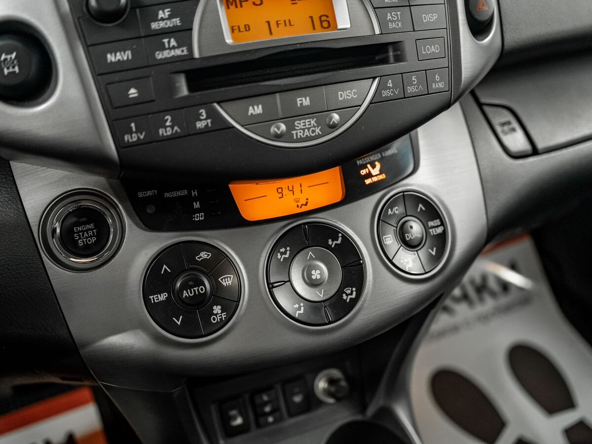 Toyota RAV4 2008 - фото автомобиля