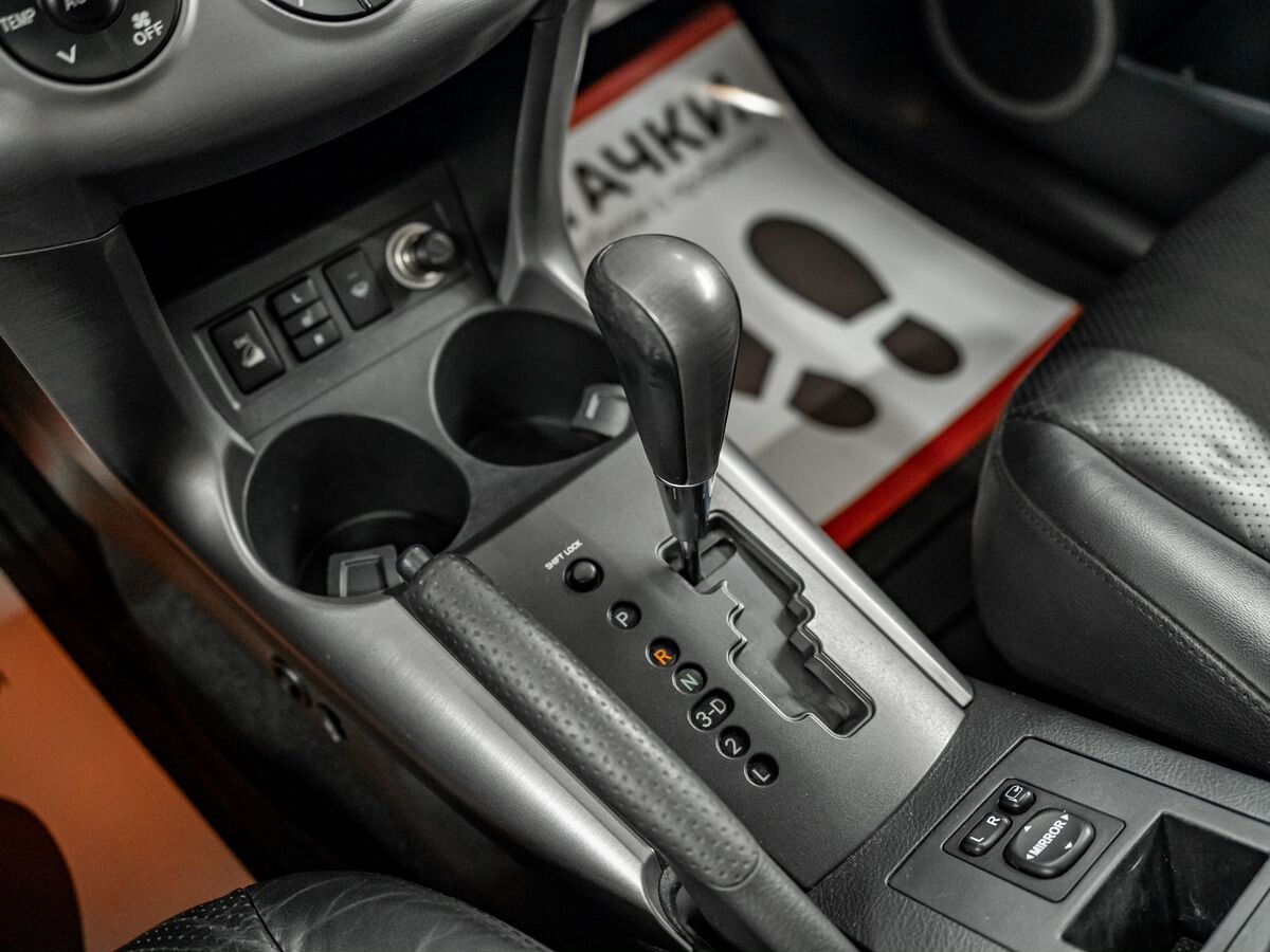 Toyota RAV4 2008 - фото автомобиля