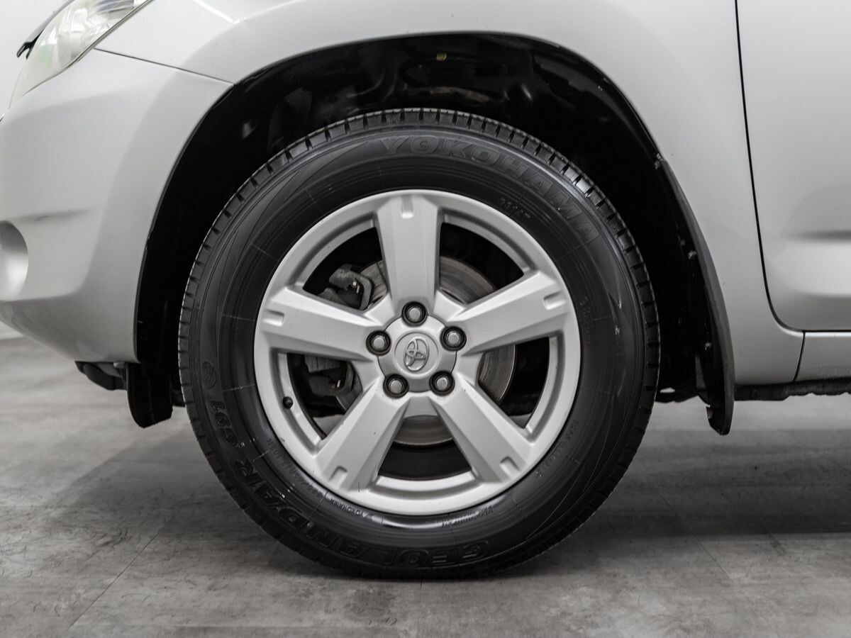 Toyota RAV4 2008 - фото автомобиля