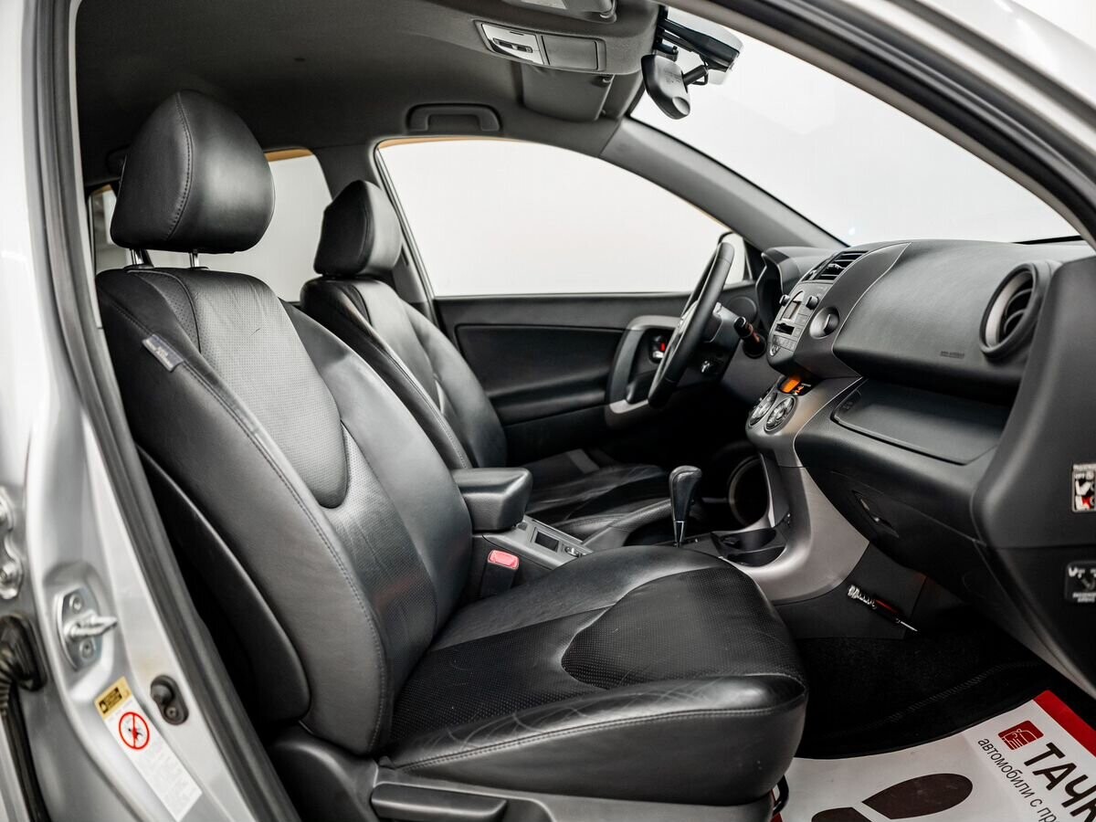 Toyota RAV4 2008 - фото автомобиля