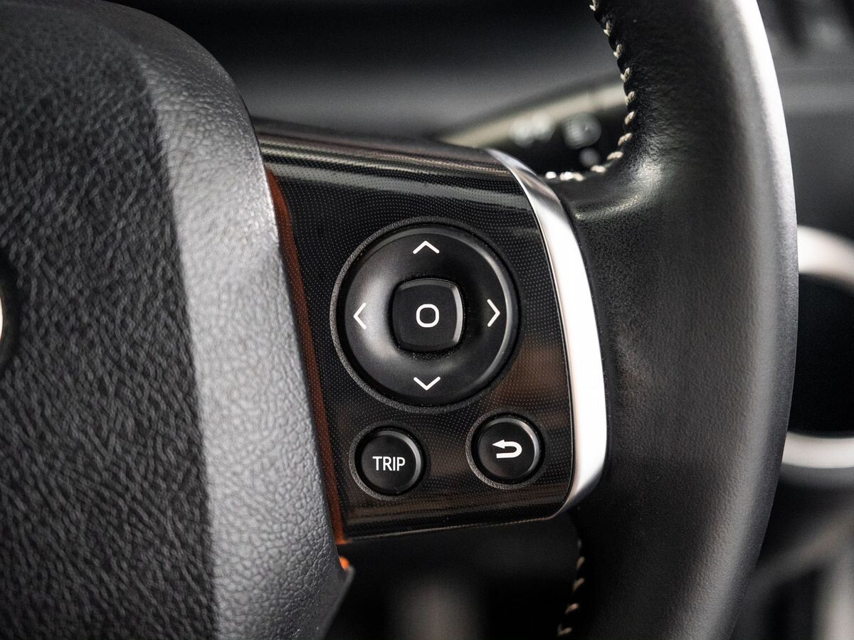 Toyota Sienta 2019 - фото автомобиля