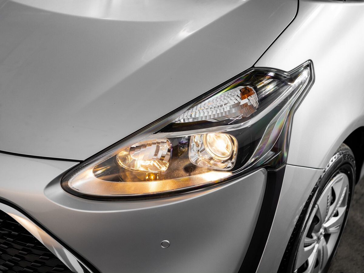 Toyota Sienta 2019 - фото автомобиля