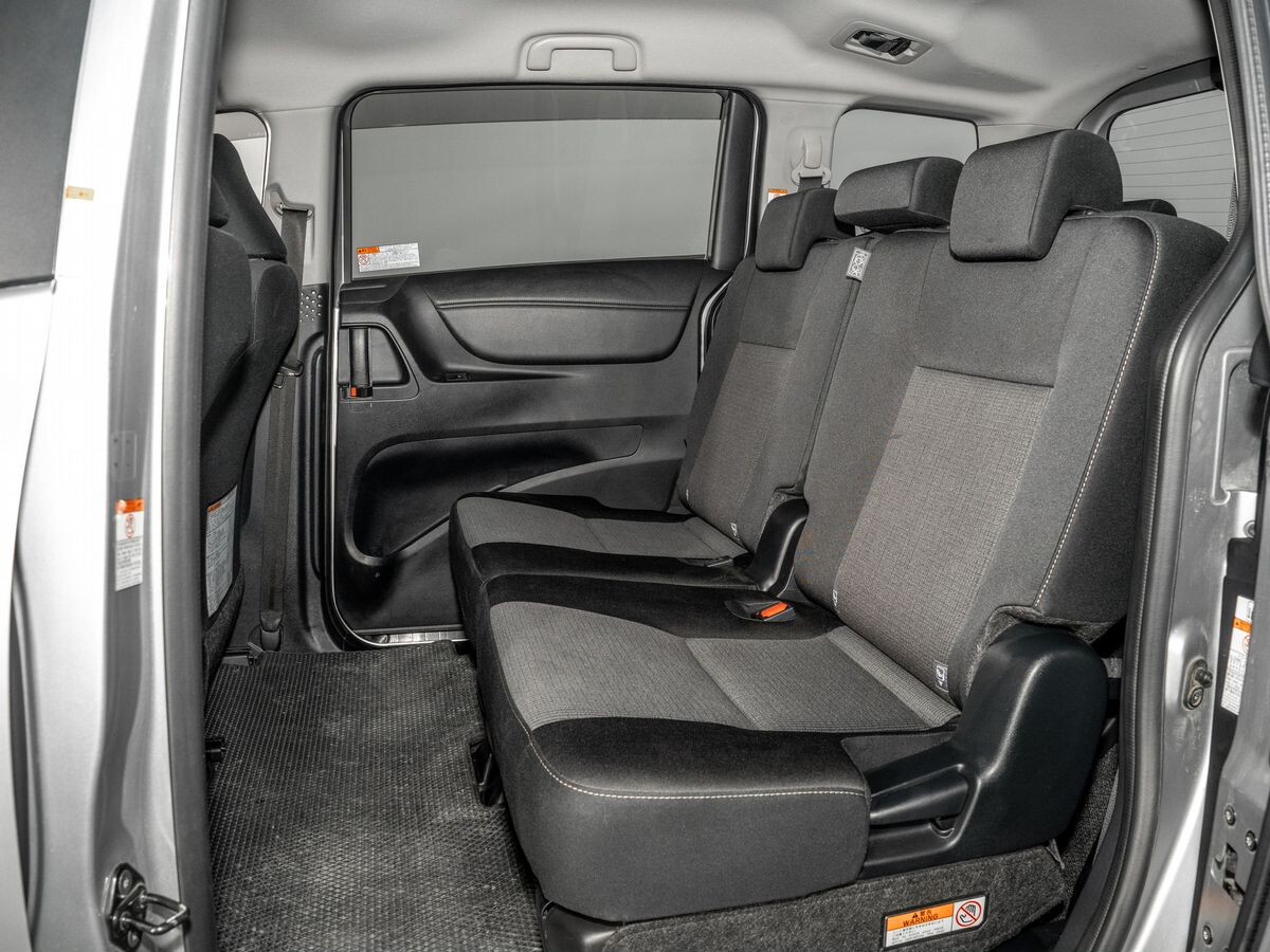 Toyota Sienta 2019 - фото автомобиля