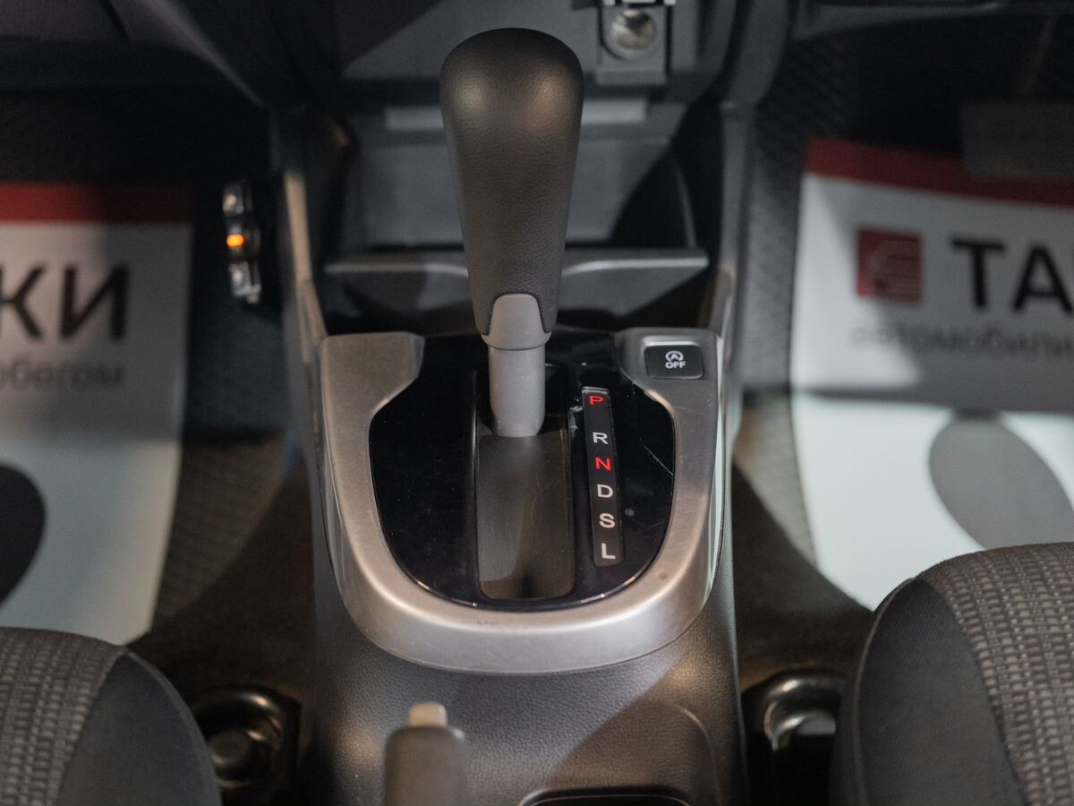 Honda Fit 2015 - фото автомобиля