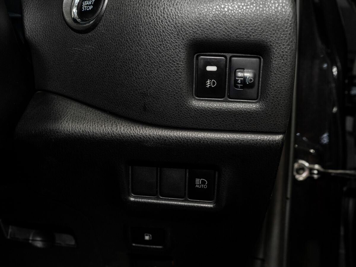 Toyota C-HR 2019 - фото автомобиля