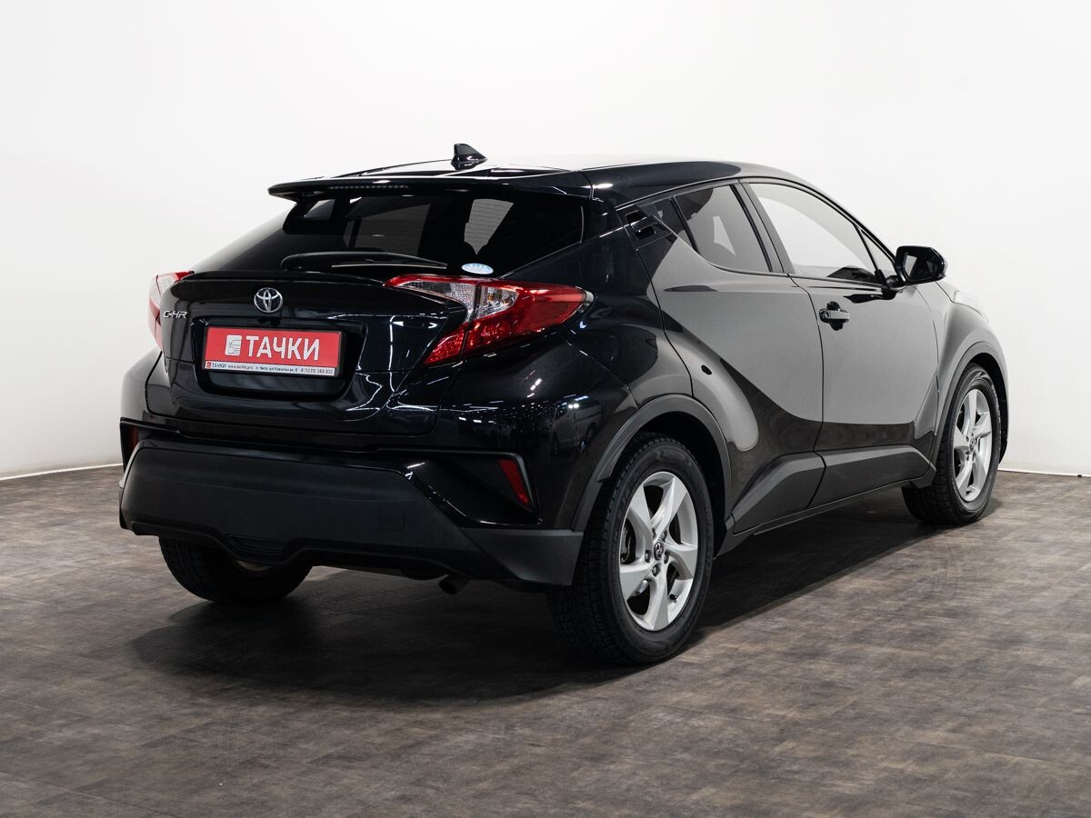 Toyota C-HR 2019 - фото автомобиля