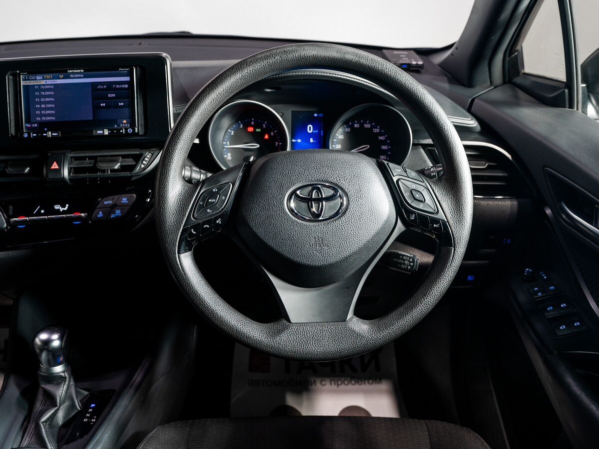 Toyota C-HR 2019 - фото автомобиля