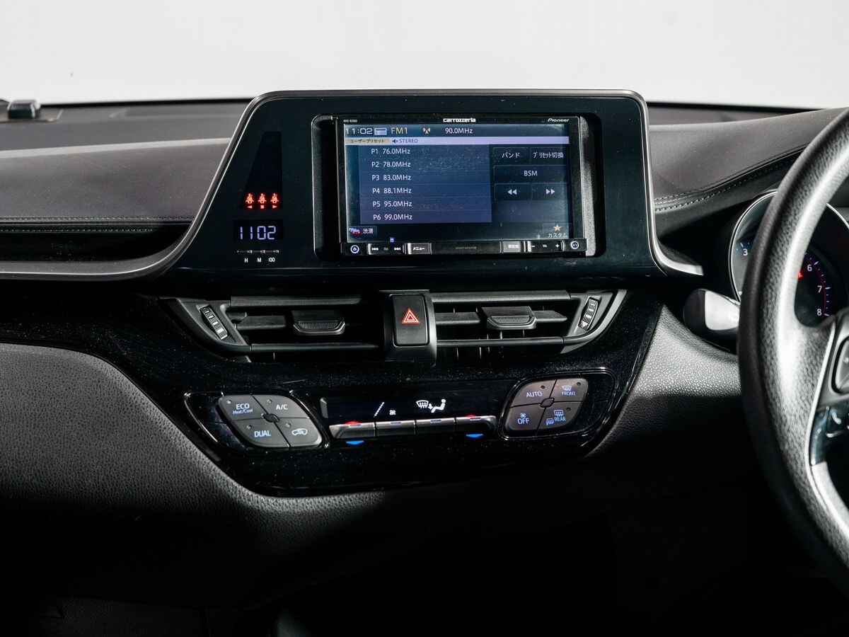 Toyota C-HR 2019 - фото автомобиля