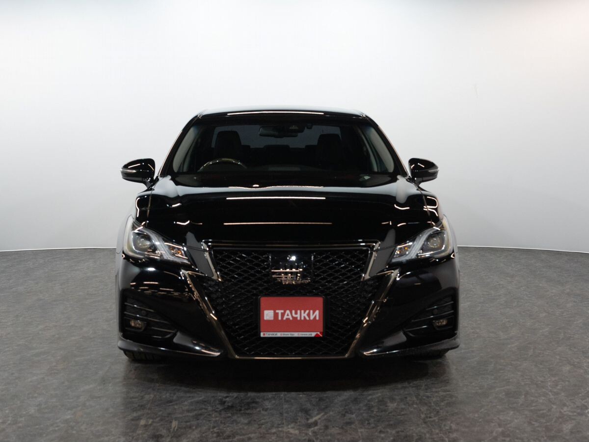 Toyota Crown 2018 - фото автомобиля