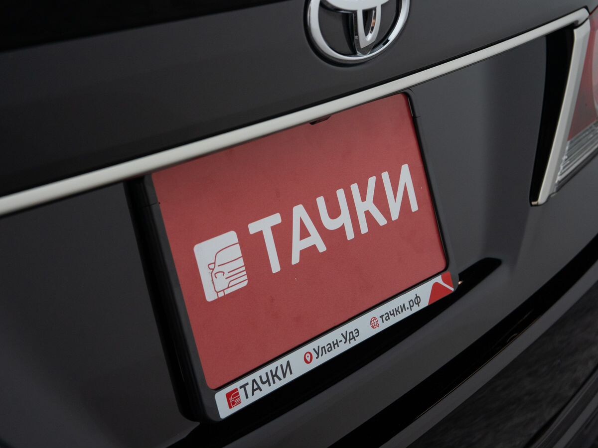 Toyota Crown 2018 - фото автомобиля