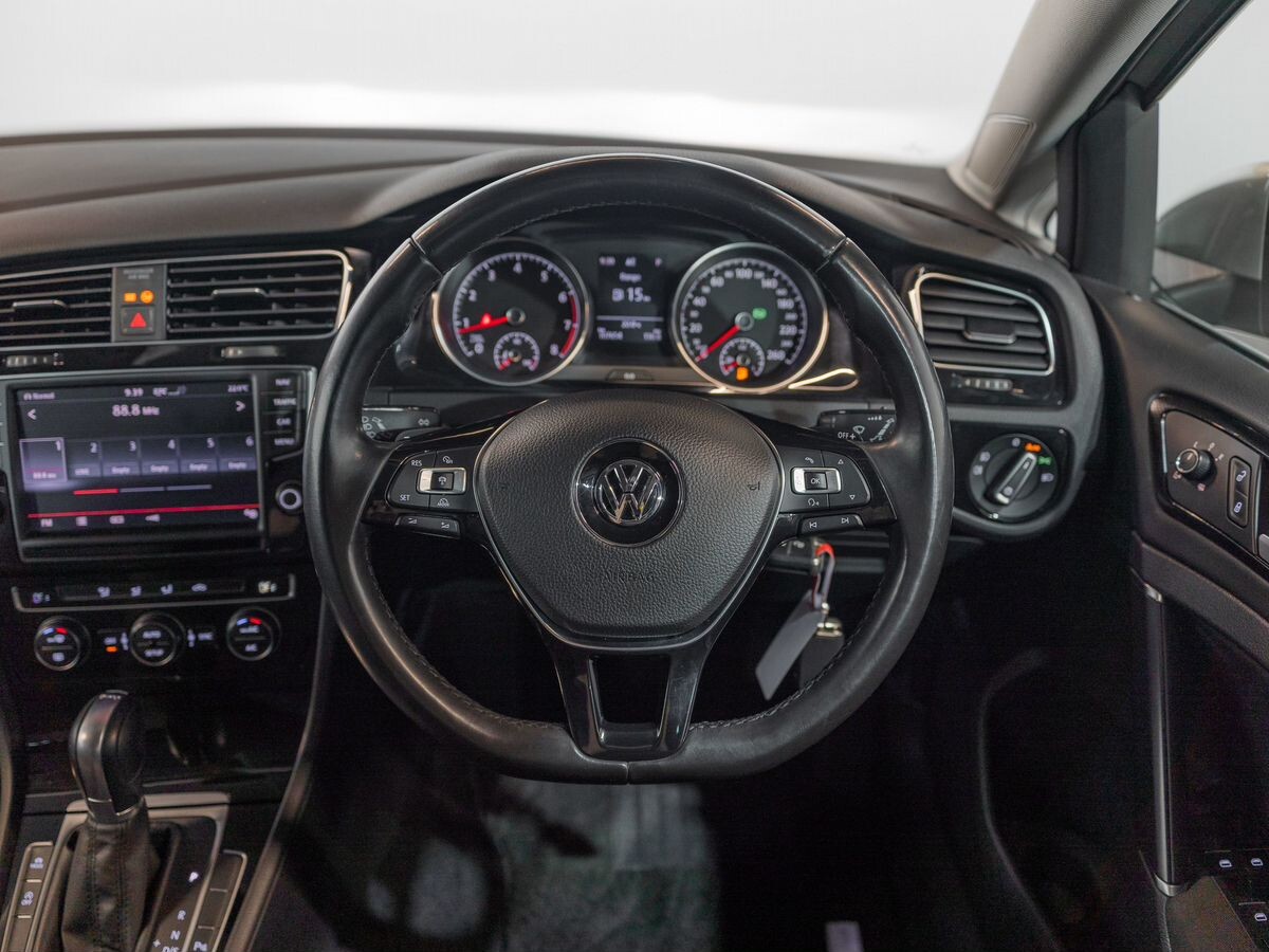 Volkswagen Golf 2014 - фото автомобиля
